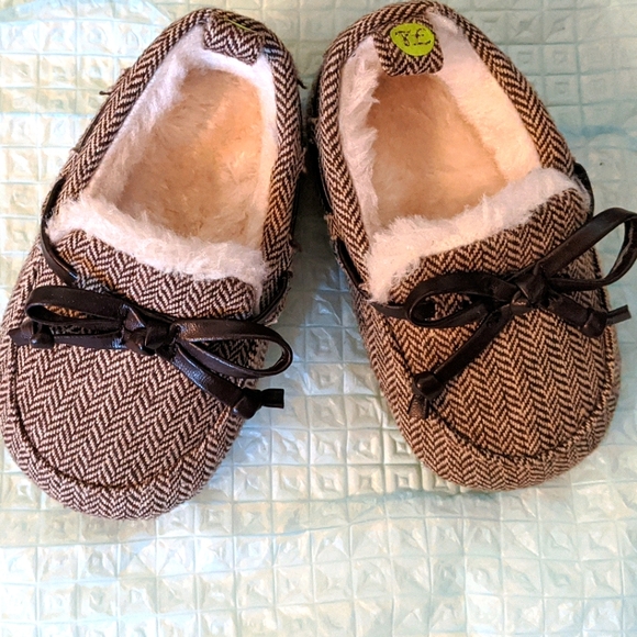Brown Baby Moccasins 🟤 - Picture 2 of 3